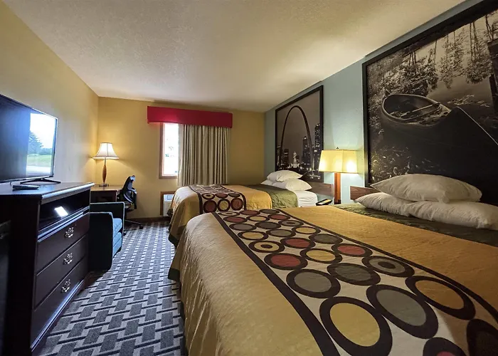 Super 8 By Wyndham Staunton